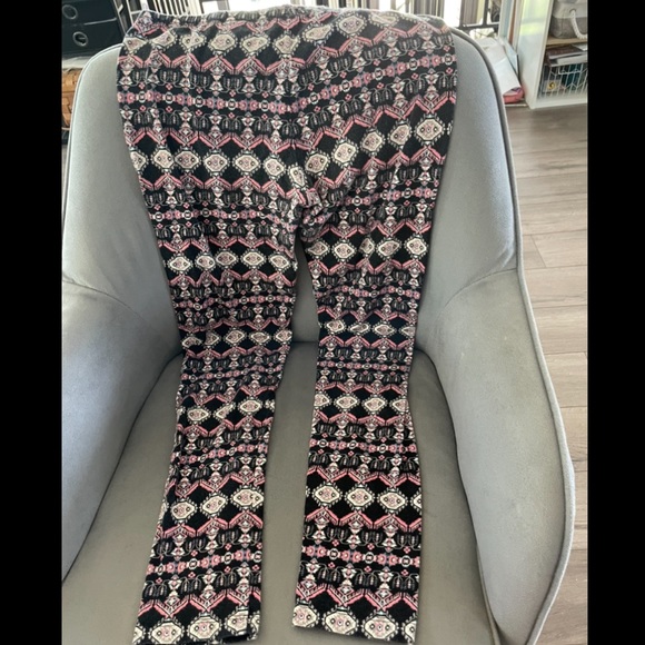 Pink Republic leggings. Size M. - Picture 2 of 3